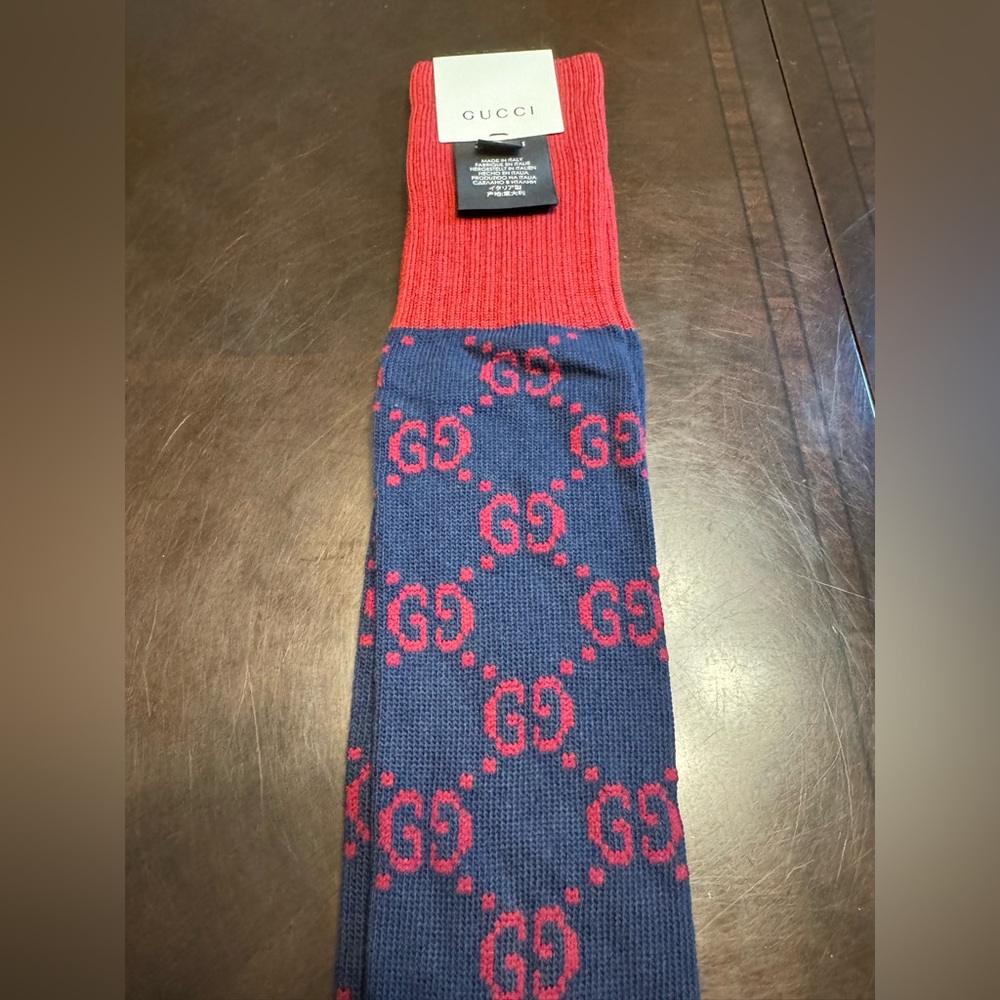 New Authentic Gucci GG Supreme Logo Navy Red Socks Size L - Picture 11 of 14